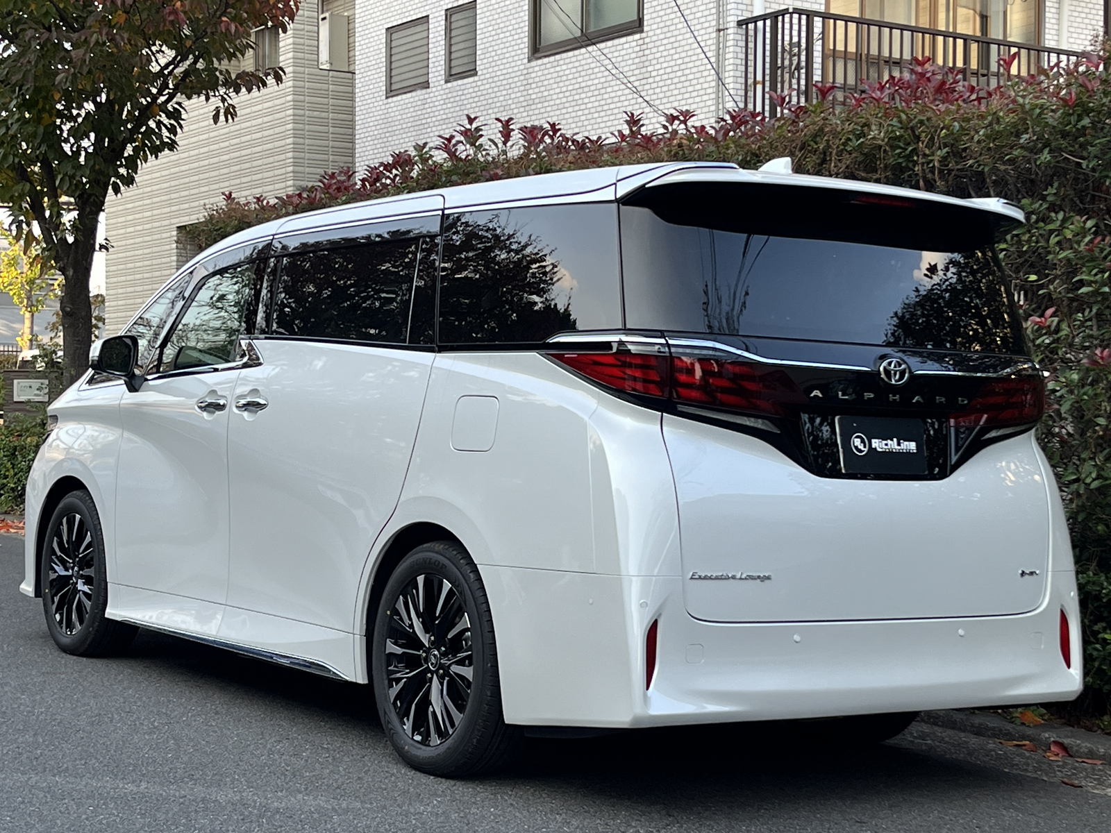 ALPHARD HEV Executive Loungeリッチライン