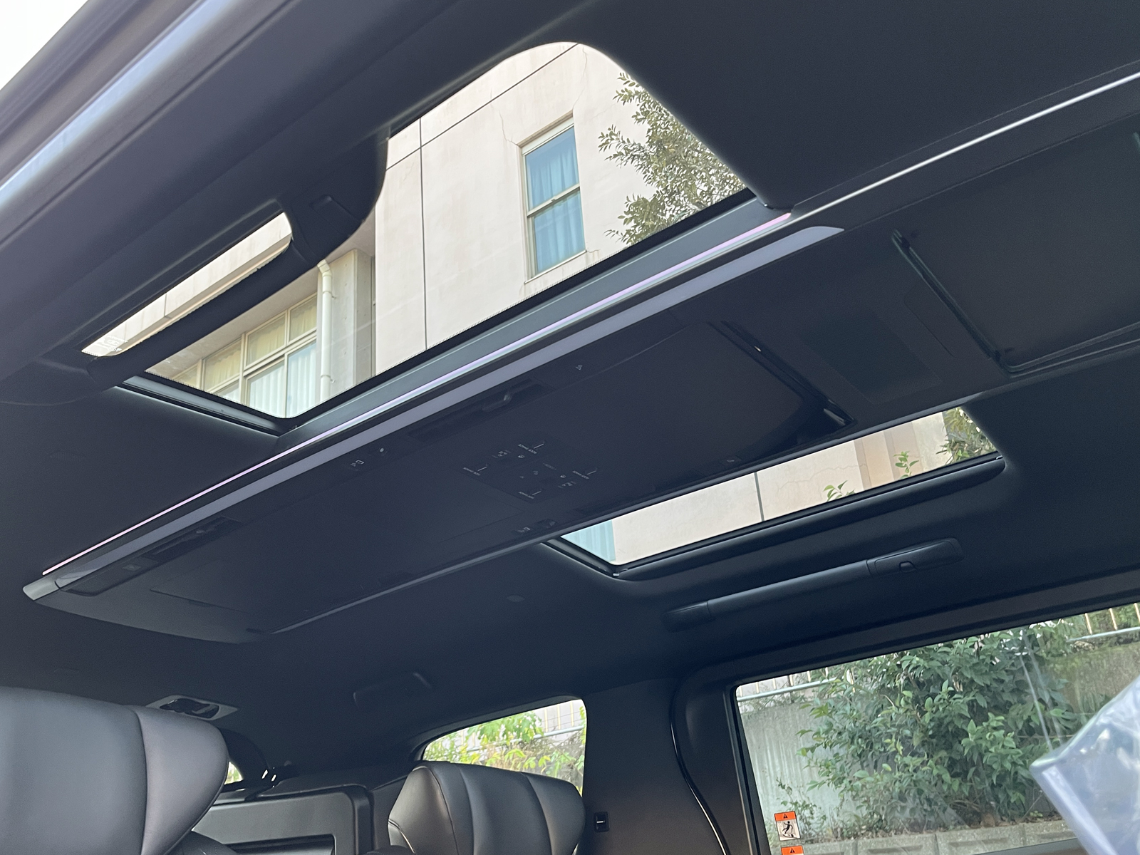 ALPHARD HEV Executive Loungeリッチライン