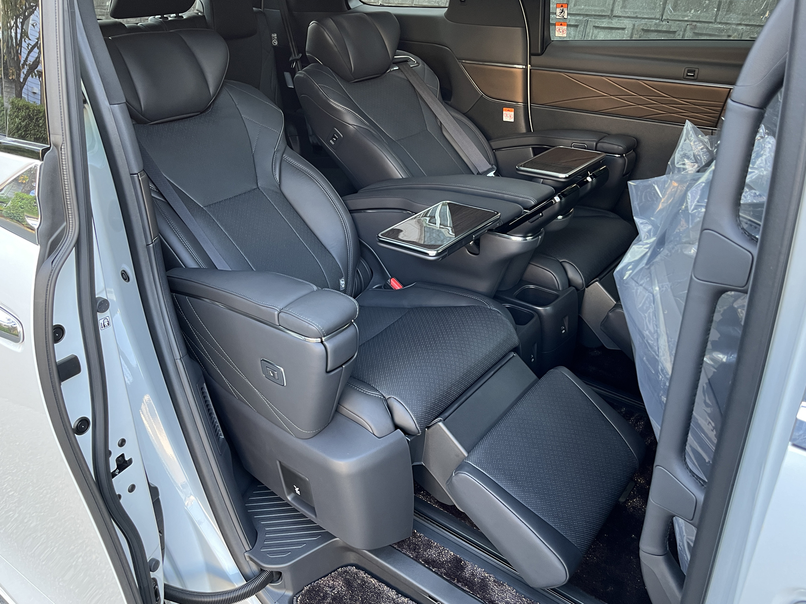 ALPHARD HEV Executive Loungeリッチライン