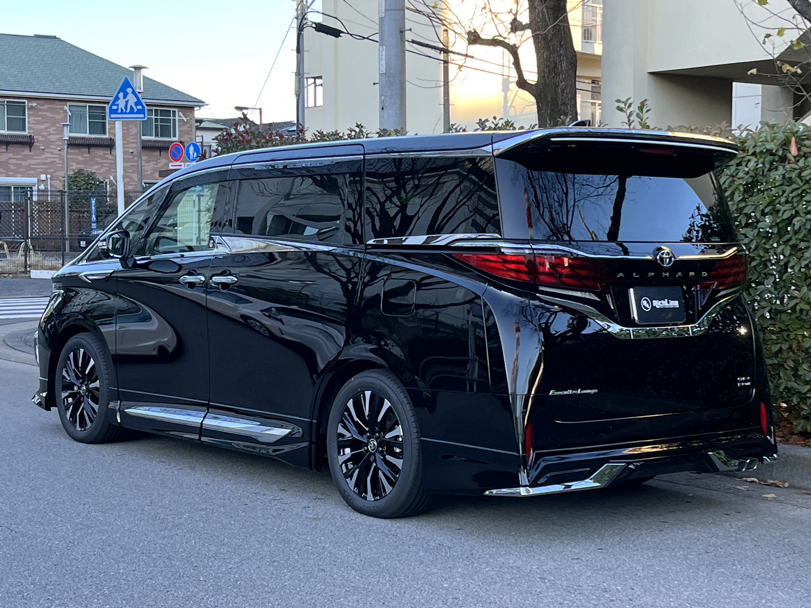 ALPHARD HEV Executive Loungeリッチライン