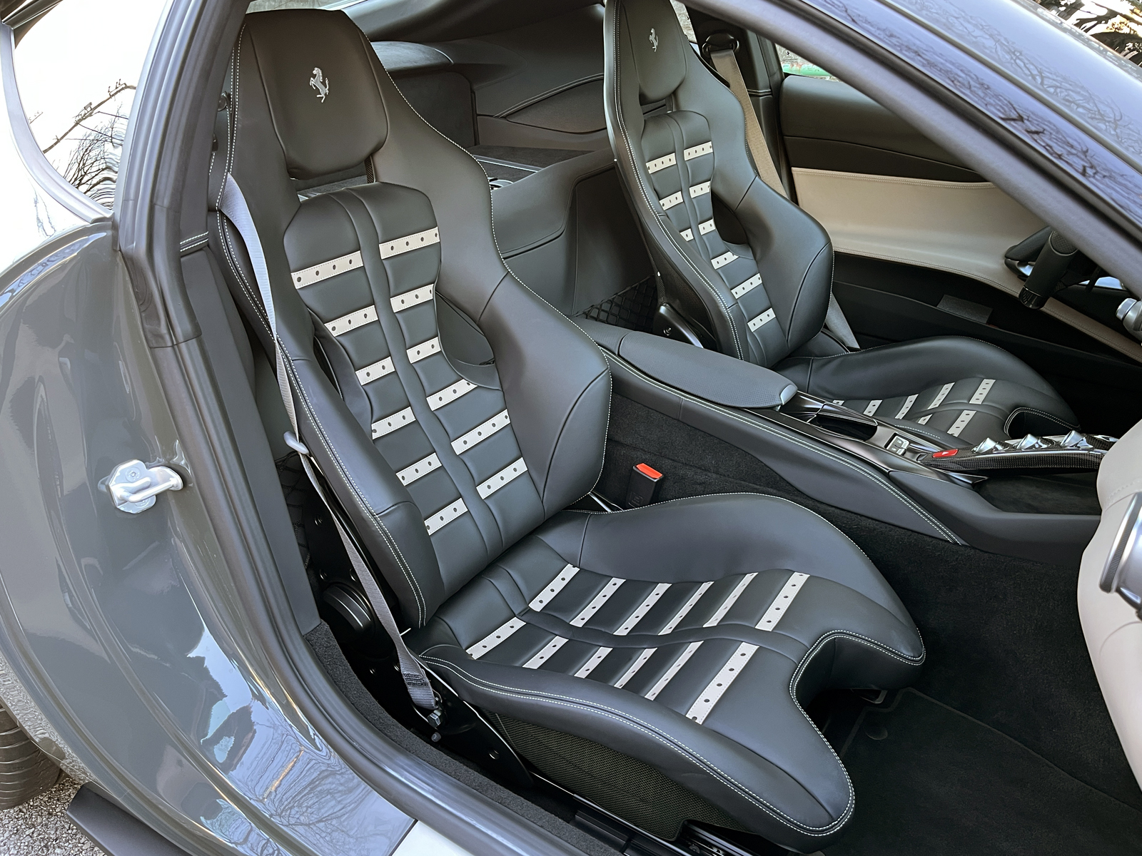 812 Superfastリッチライン