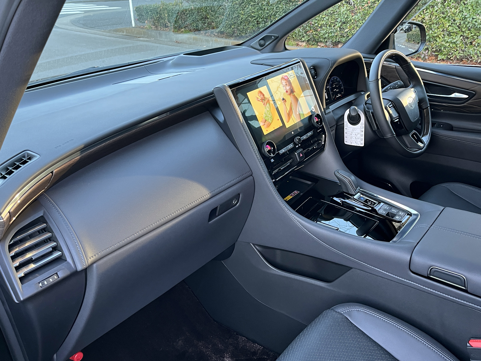 ALPHARD HEV Executive Loungeリッチライン