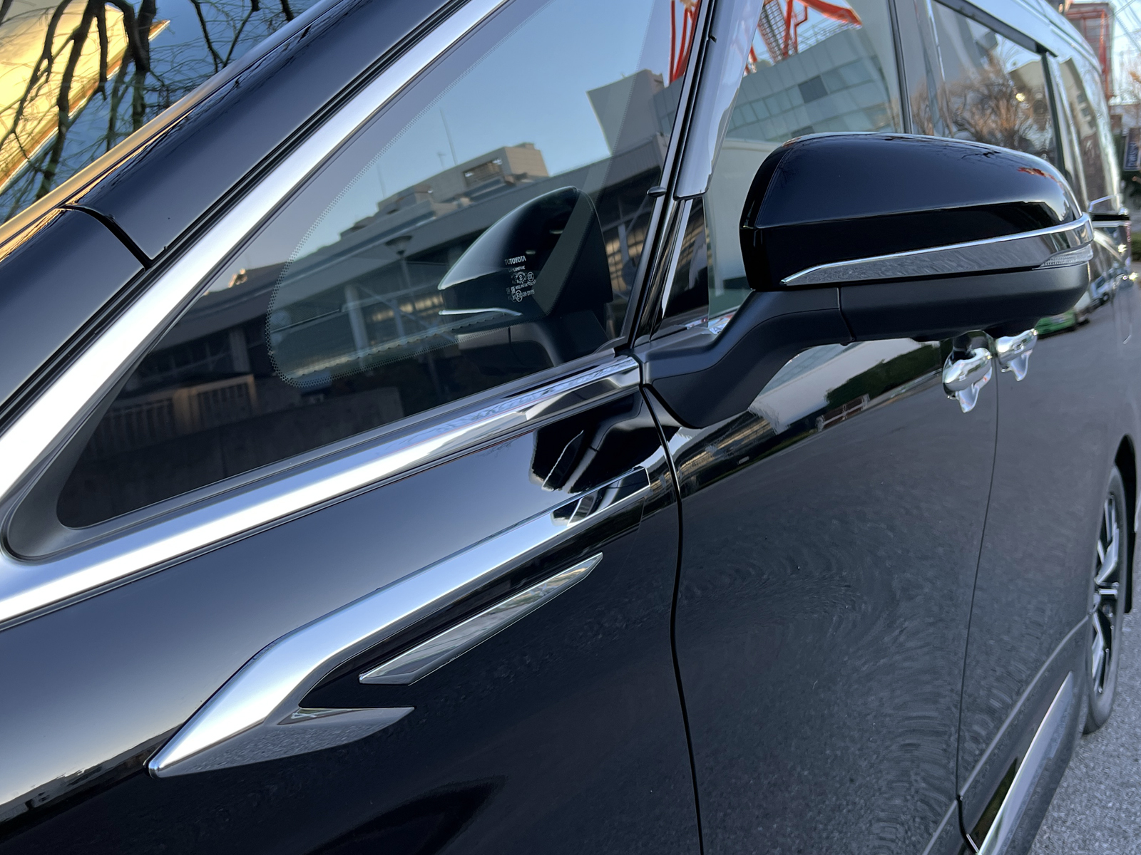 ALPHARD HEV Executive Loungeリッチライン