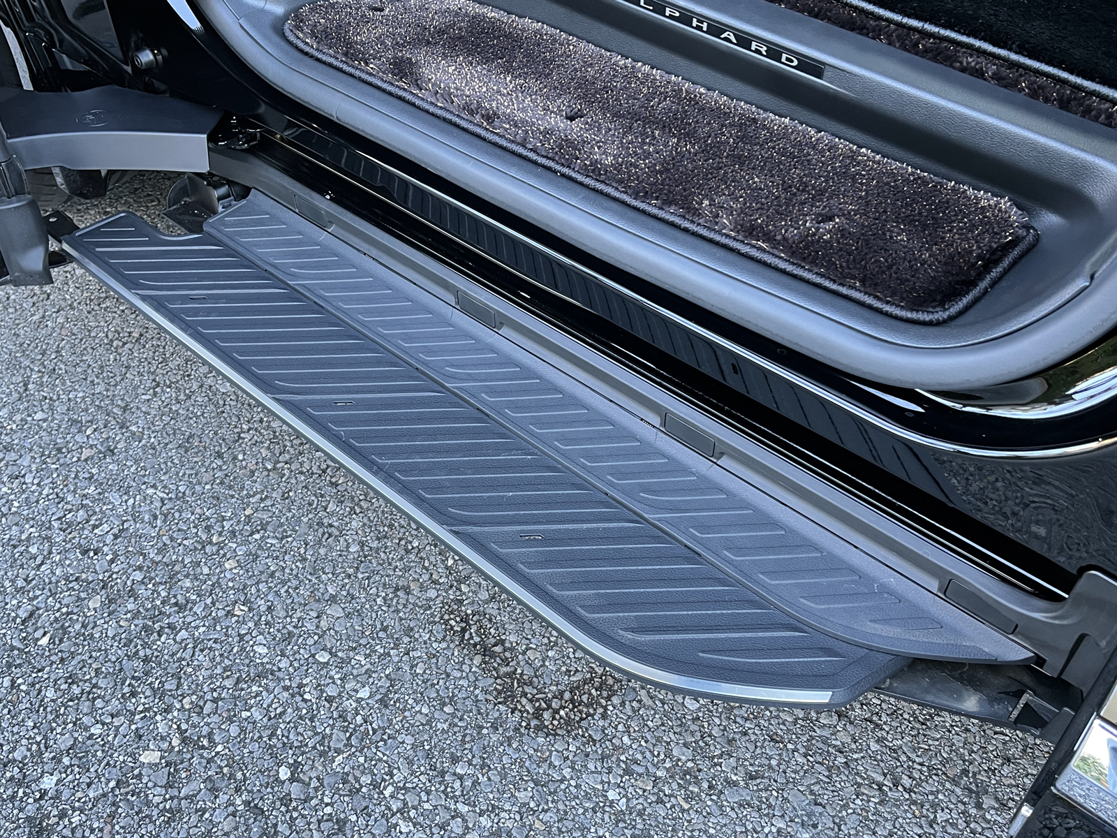 ALPHARD HEV Executive Loungeリッチライン