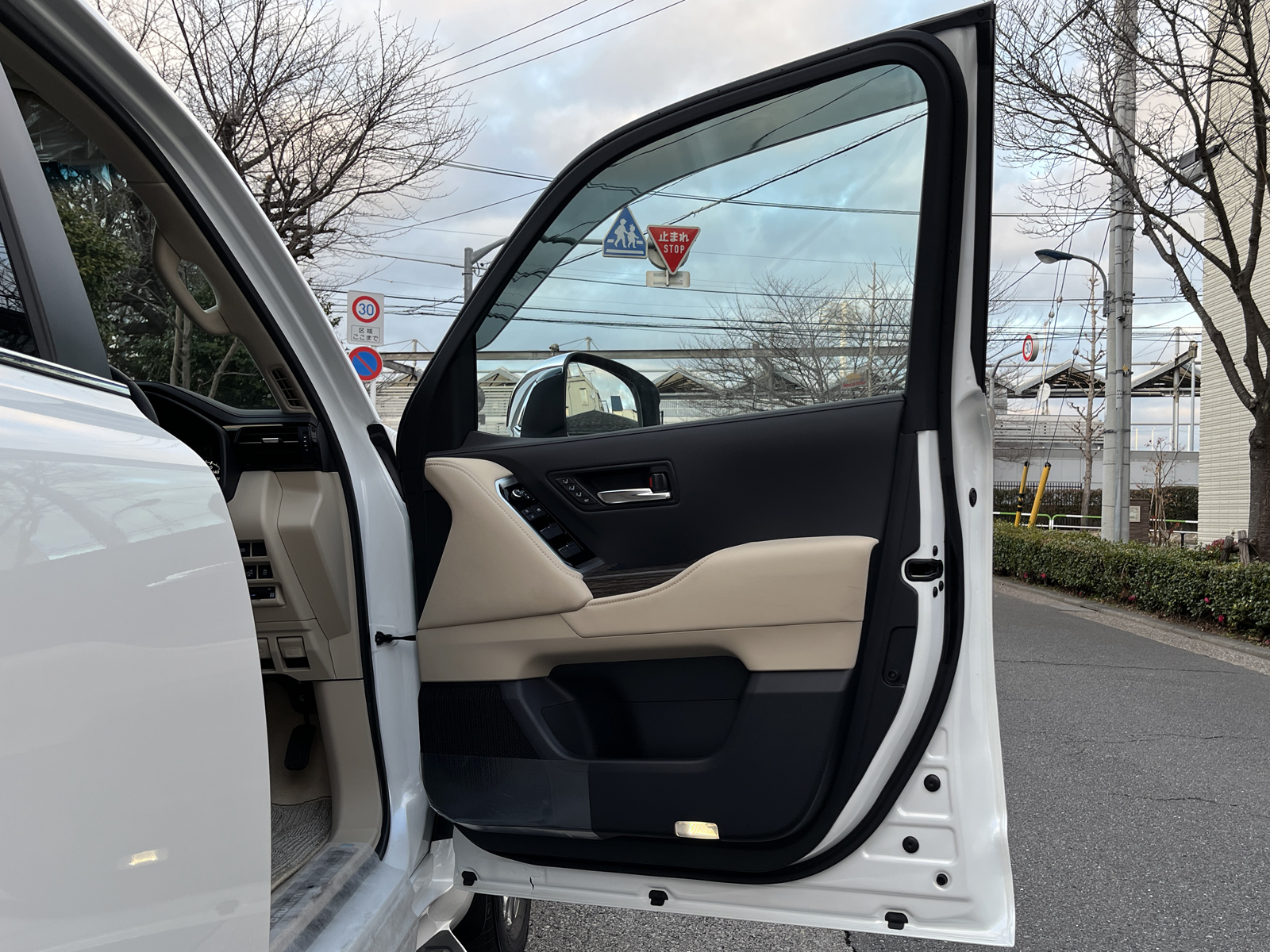 LAND CRUISER 300 3.5 ZXリッチライン