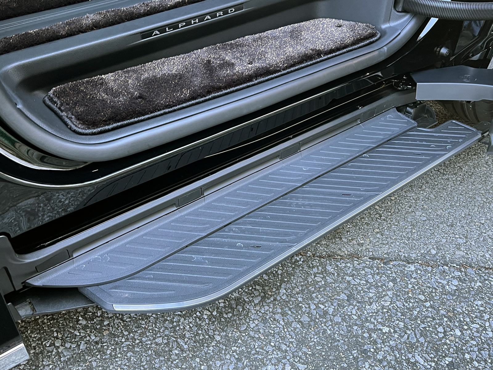 ALPHARD HEV Executive Loungeリッチライン