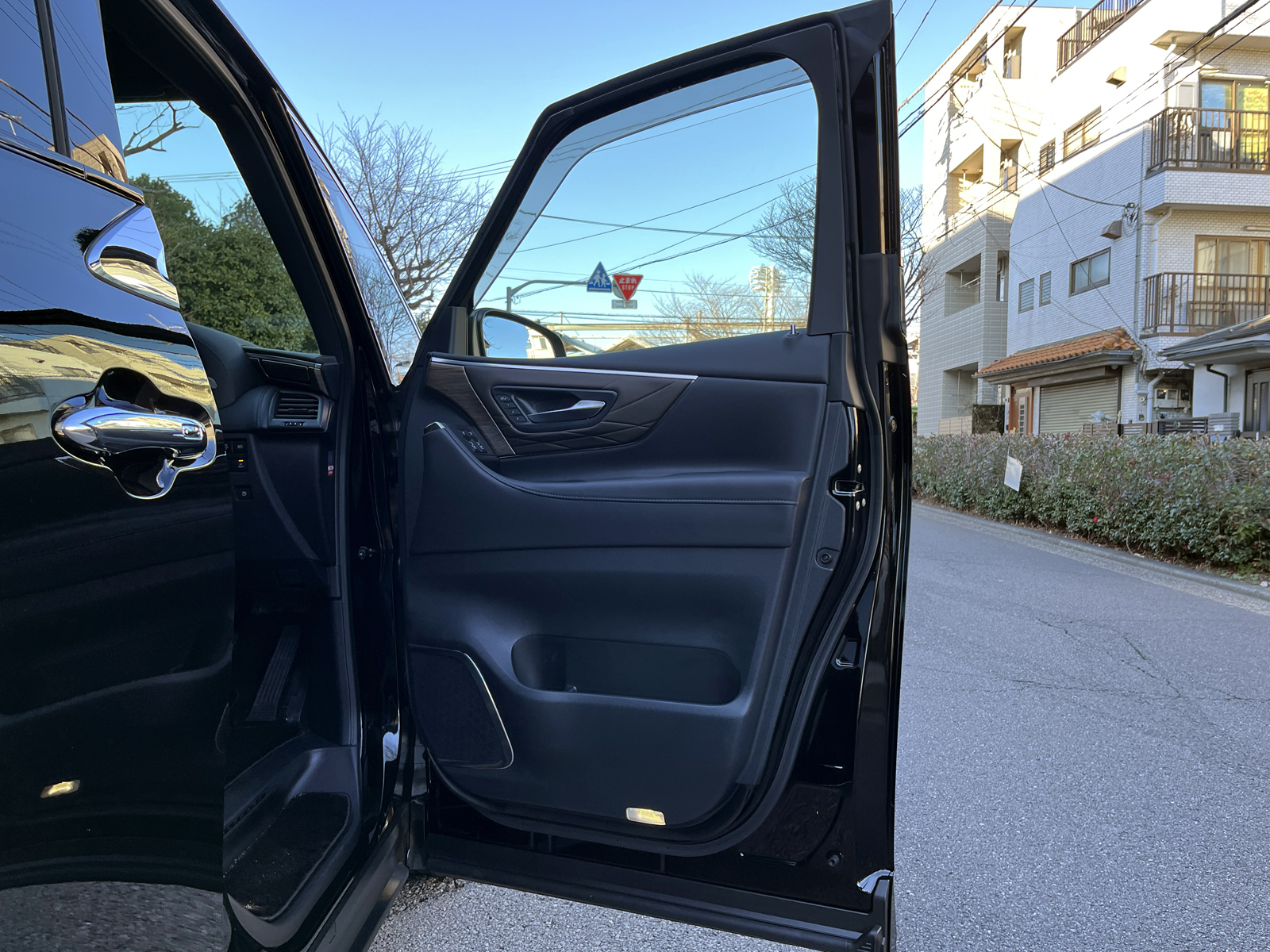 ALPHARD HEV Executive Loungeリッチライン