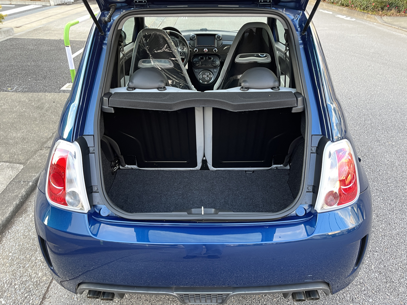 695 Tributo Ferrariリッチライン