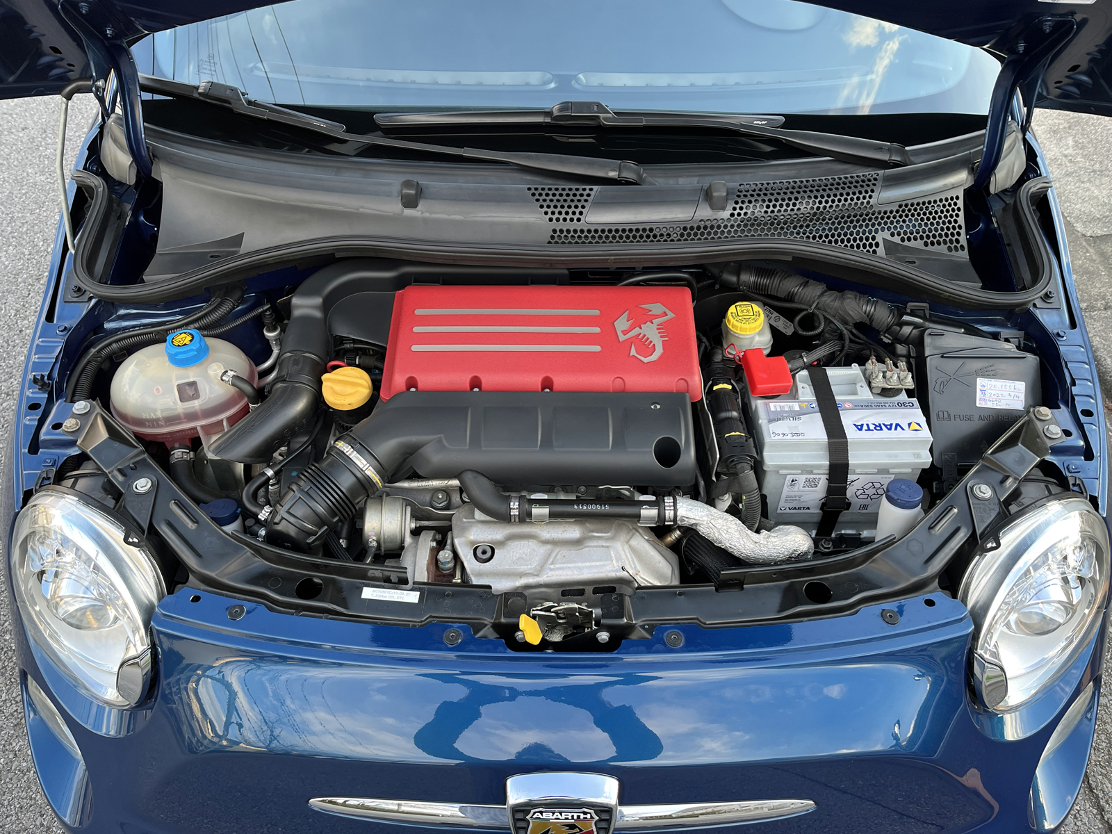 695 Tributo Ferrariリッチライン