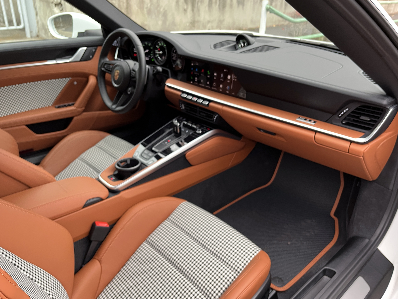 911 Carrera 4 Cabriolet(Type992.1)リッチライン