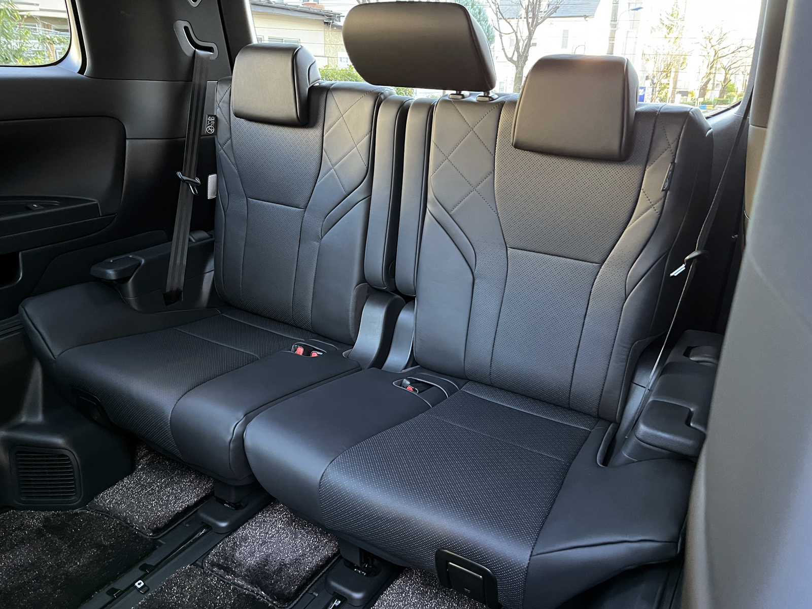 ALPHARD HEV Executive Loungeリッチライン