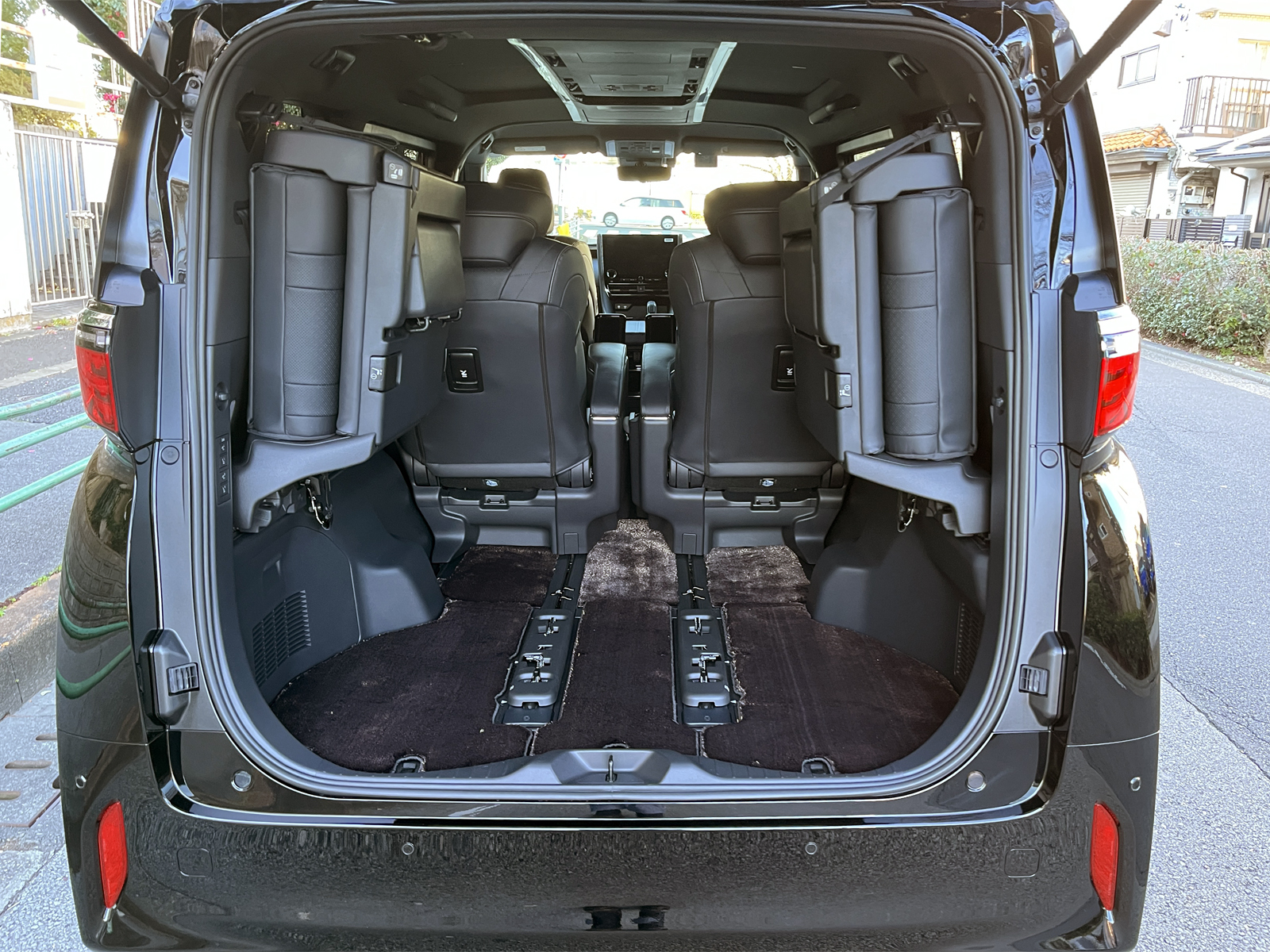 ALPHARD HEV Executive Loungeリッチライン