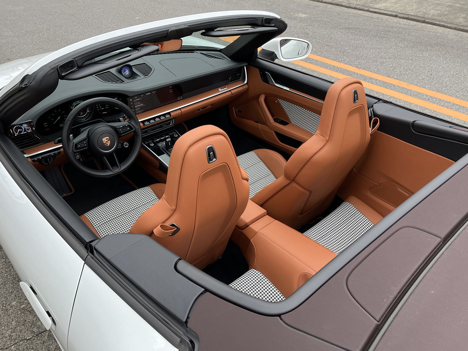911 Carrera 4 Cabriolet(Type992.1)リッチライン