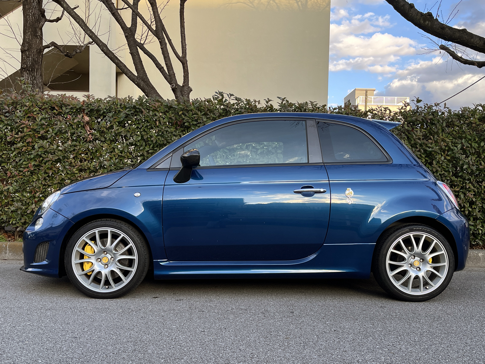 695 Tributo Ferrariリッチライン