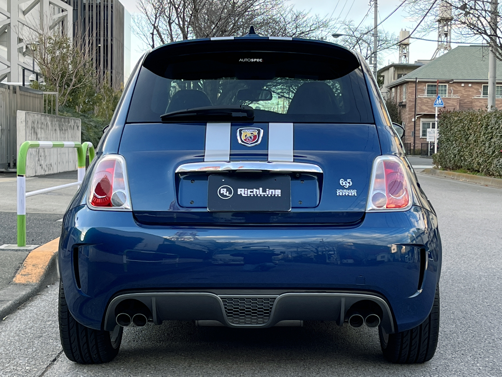 695 Tributo Ferrariリッチライン