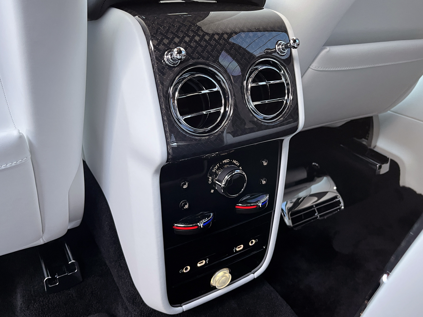 Black Badge Cullinanリッチライン