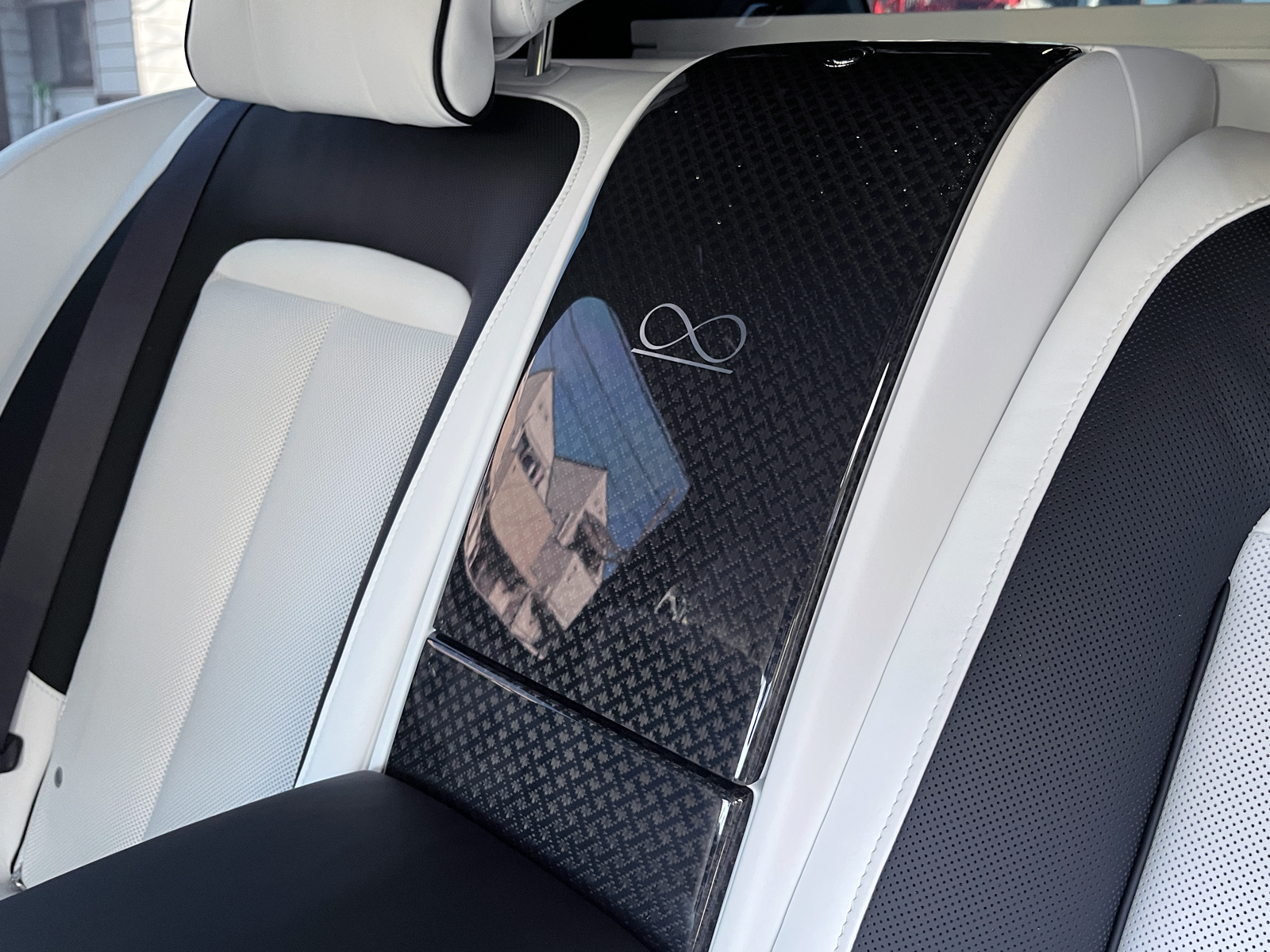 Black Badge Cullinanリッチライン