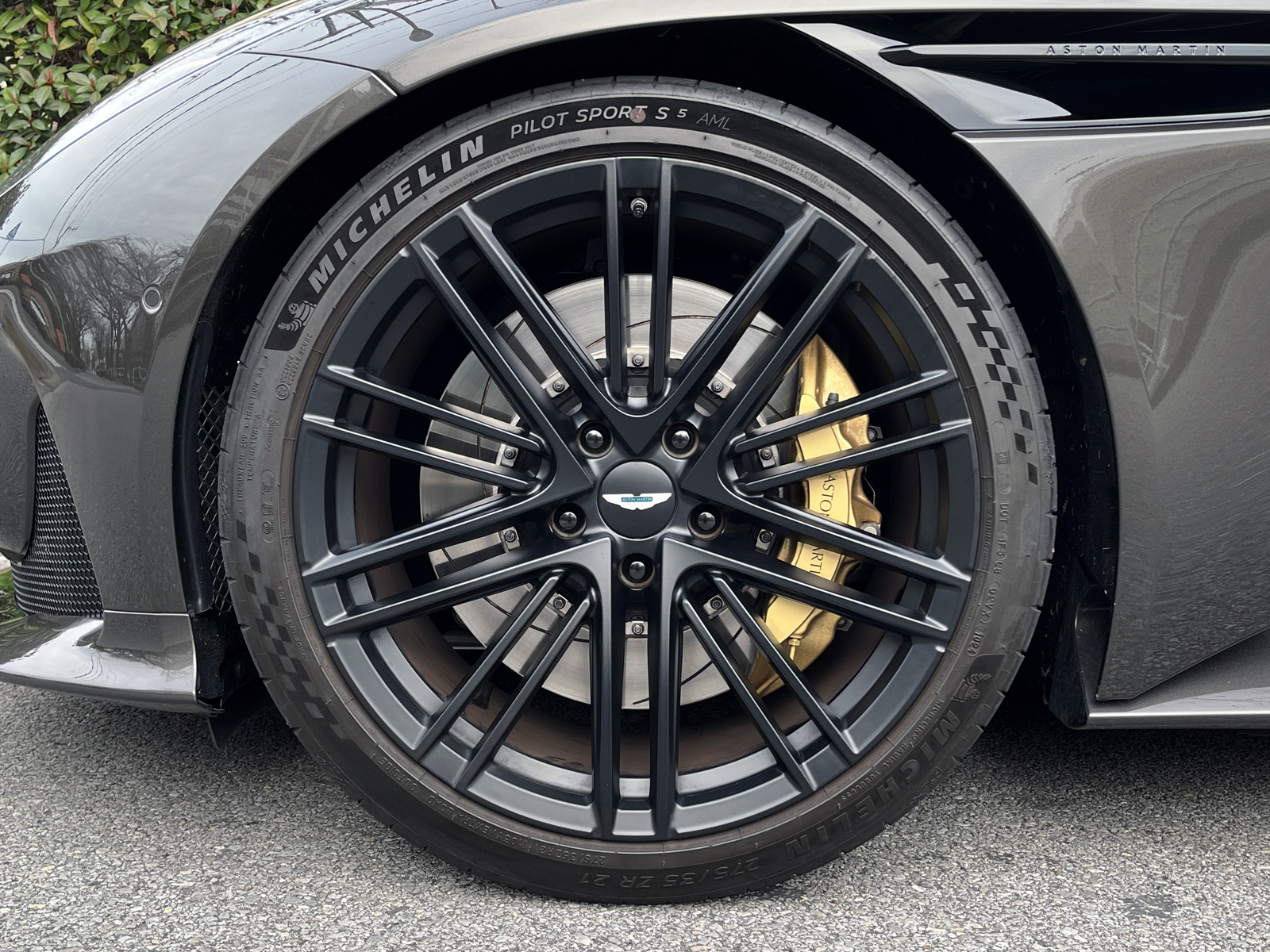 DB12 Volanteリッチライン