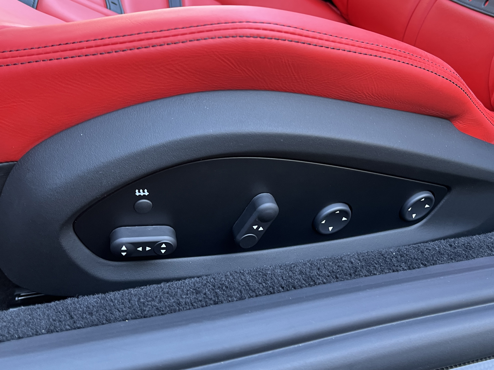 812 GTSリッチライン