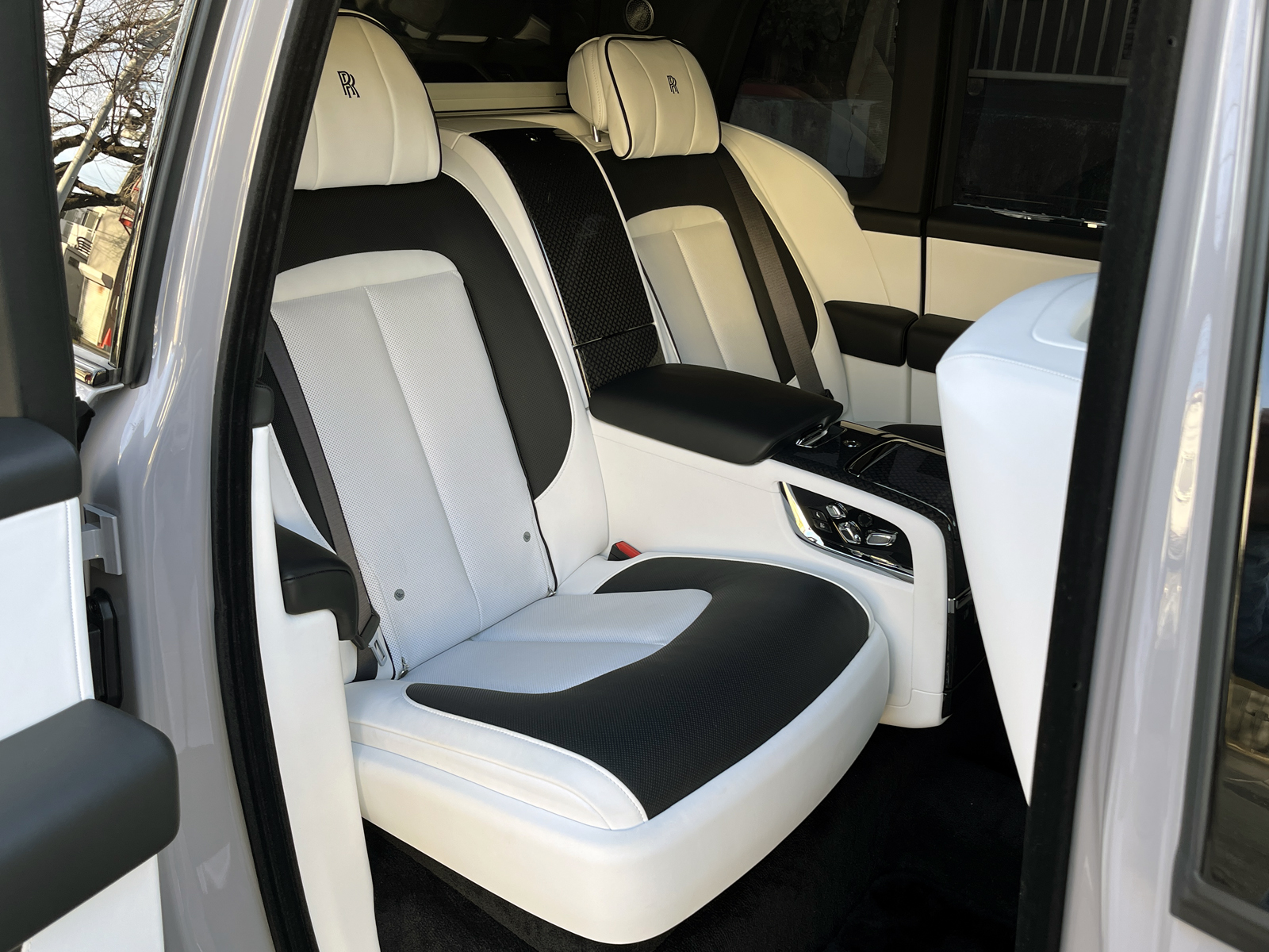 Black Badge Cullinanリッチライン