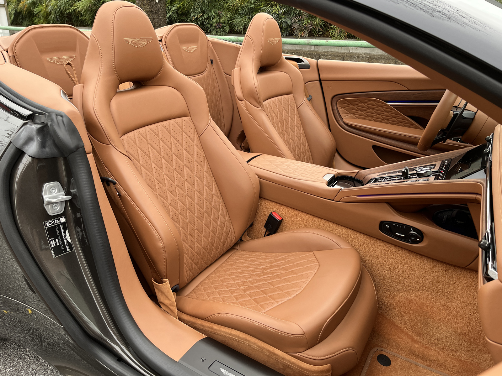 DB12 Volanteリッチライン