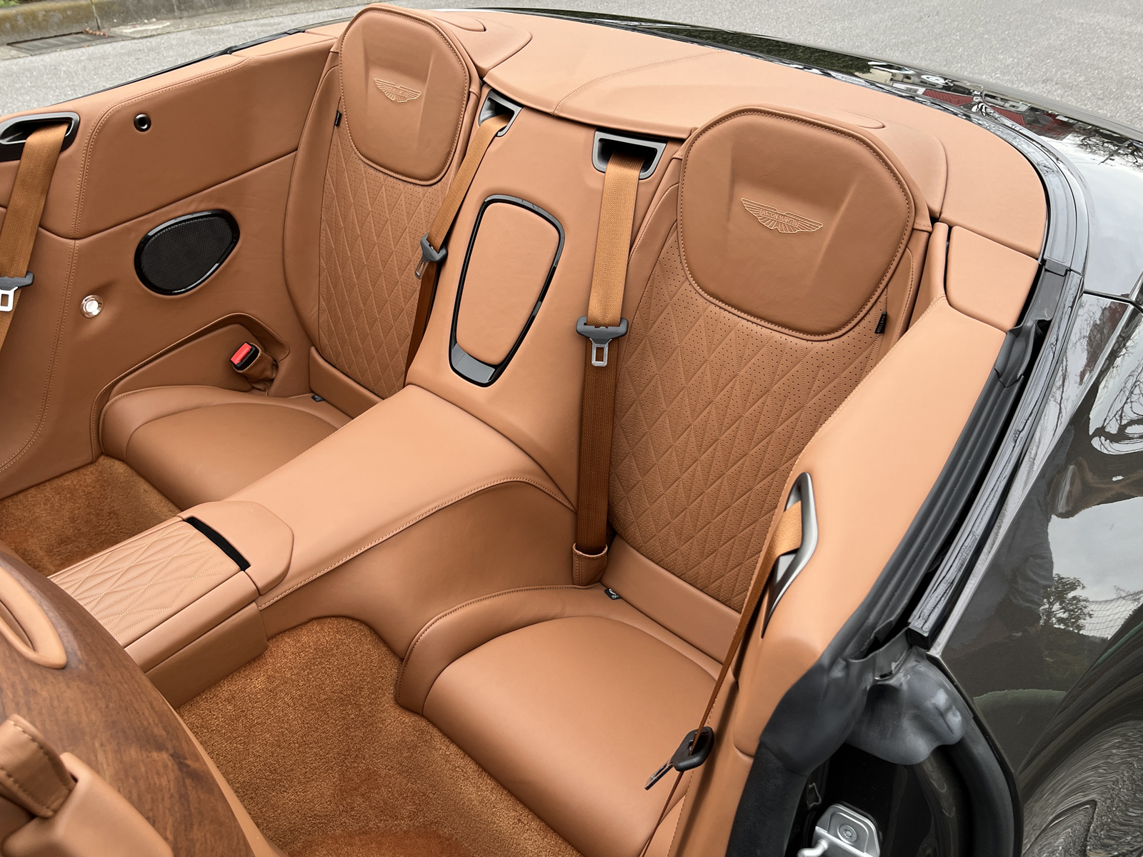 DB12 Volanteリッチライン