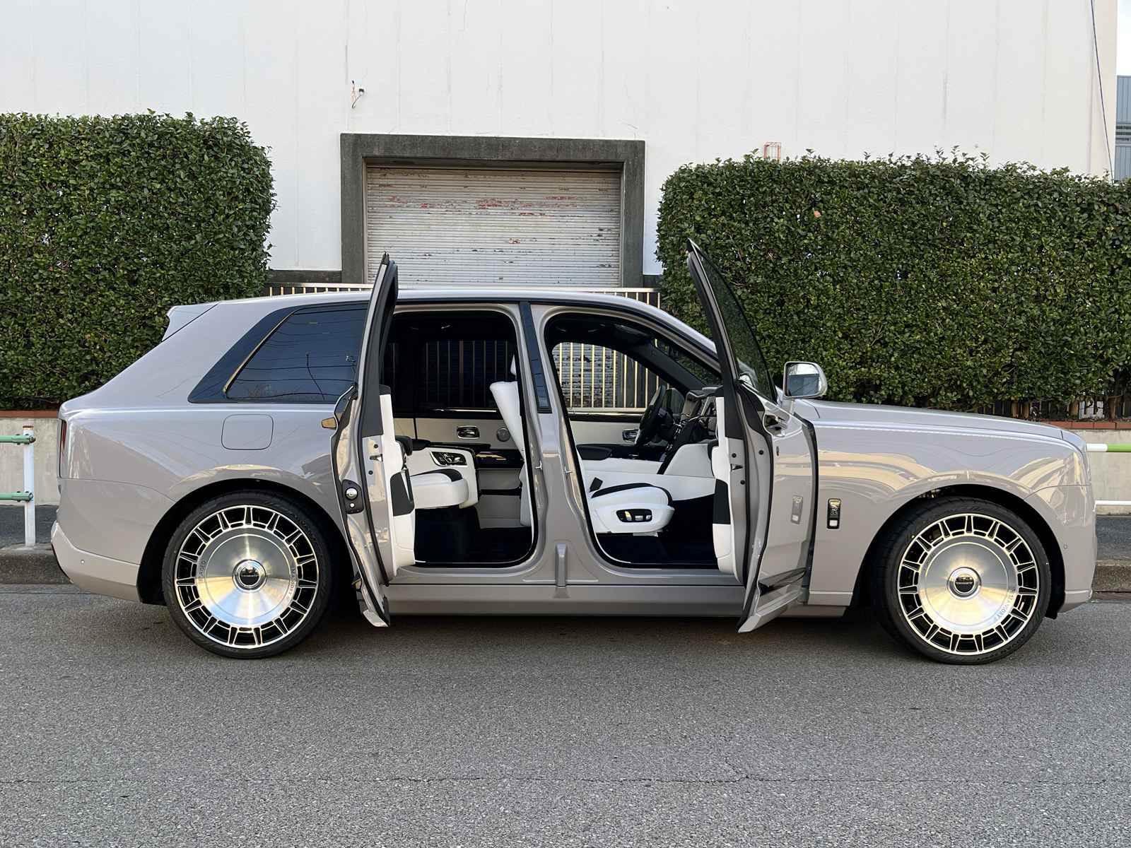 Black Badge Cullinanリッチライン