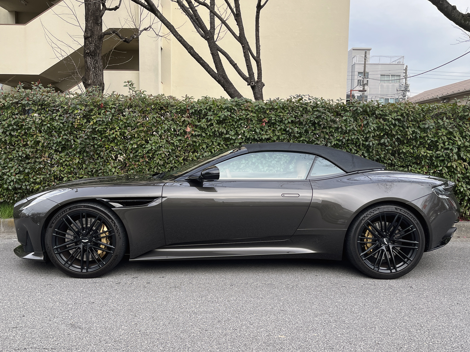 DB12 Volanteリッチライン