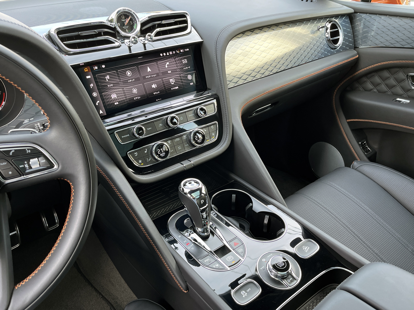 Bentayga V8リッチライン