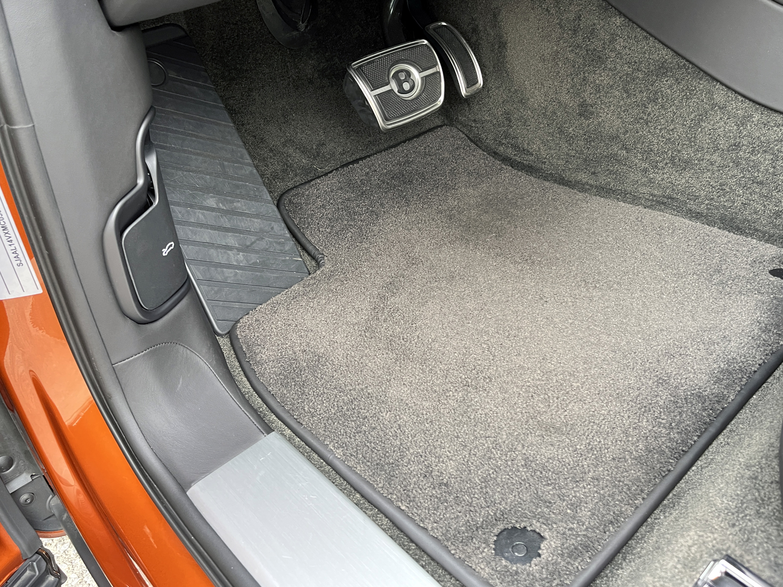 Bentayga V8リッチライン