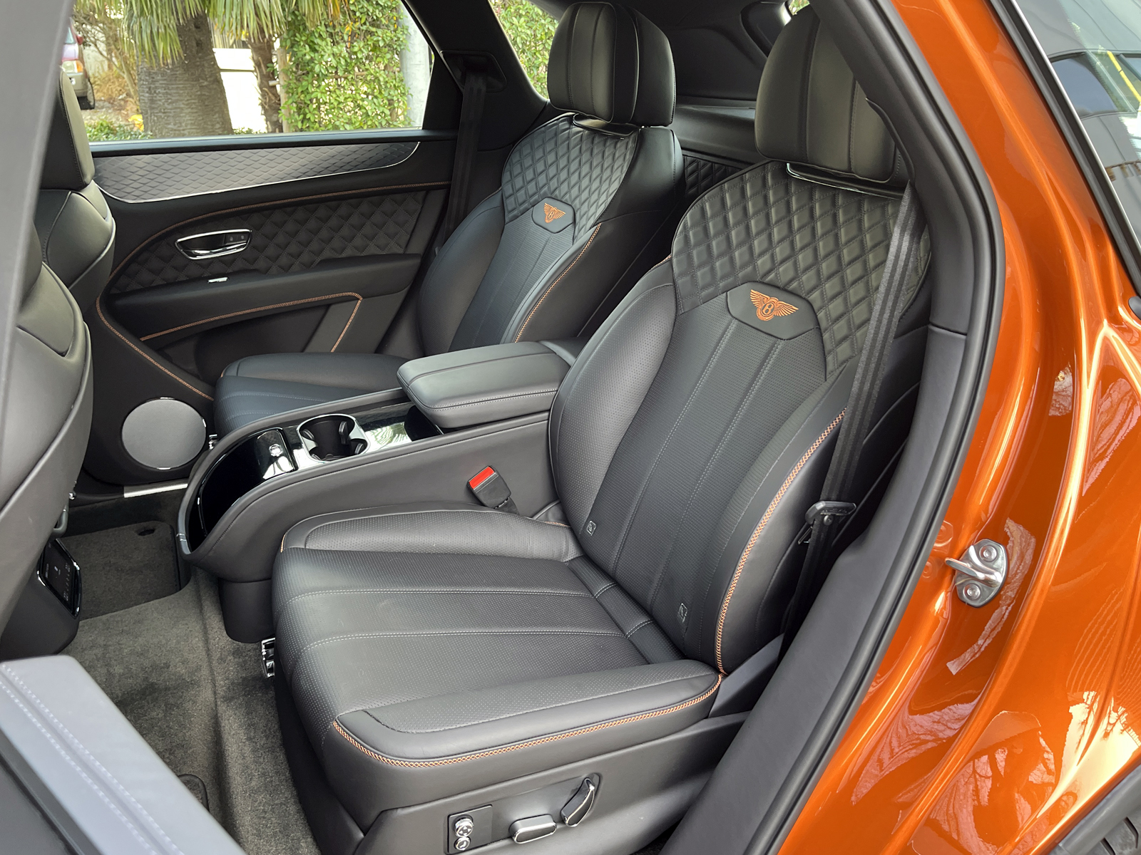 Bentayga V8リッチライン