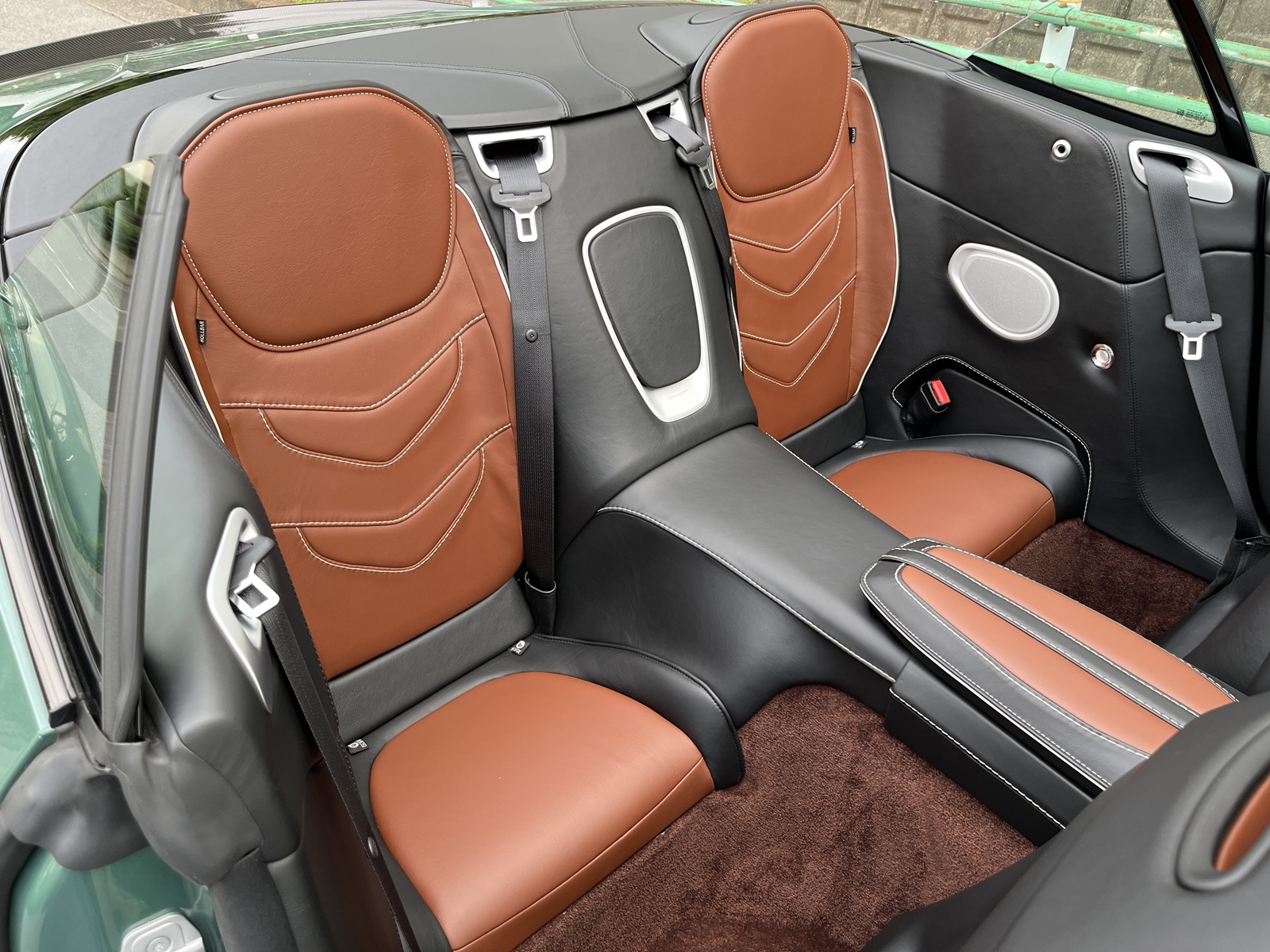 DBS Superleggera Volanteリッチライン