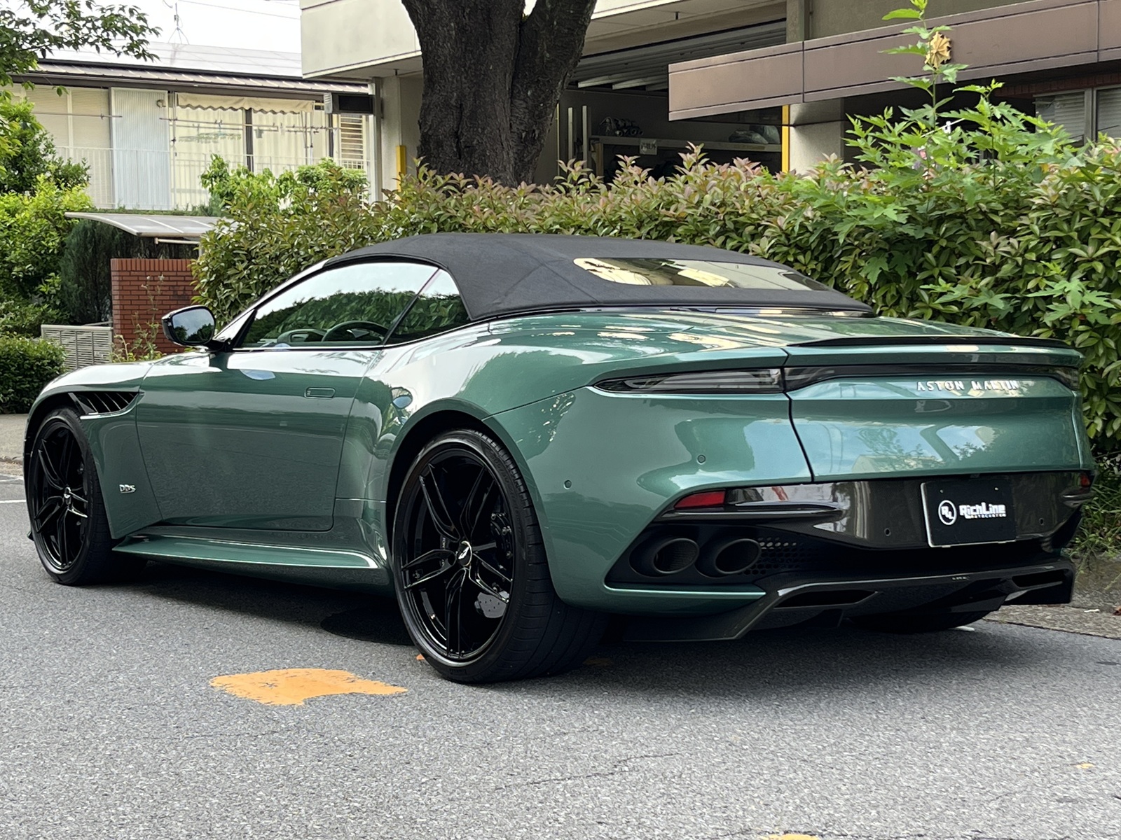 DBS Superleggera Volanteリッチライン