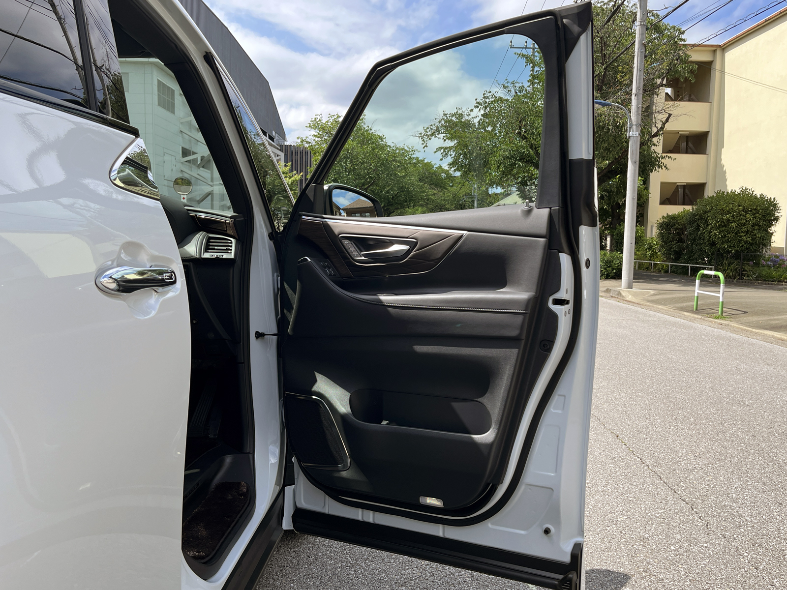 VELLFIRE HEV Executive Loungeリッチライン