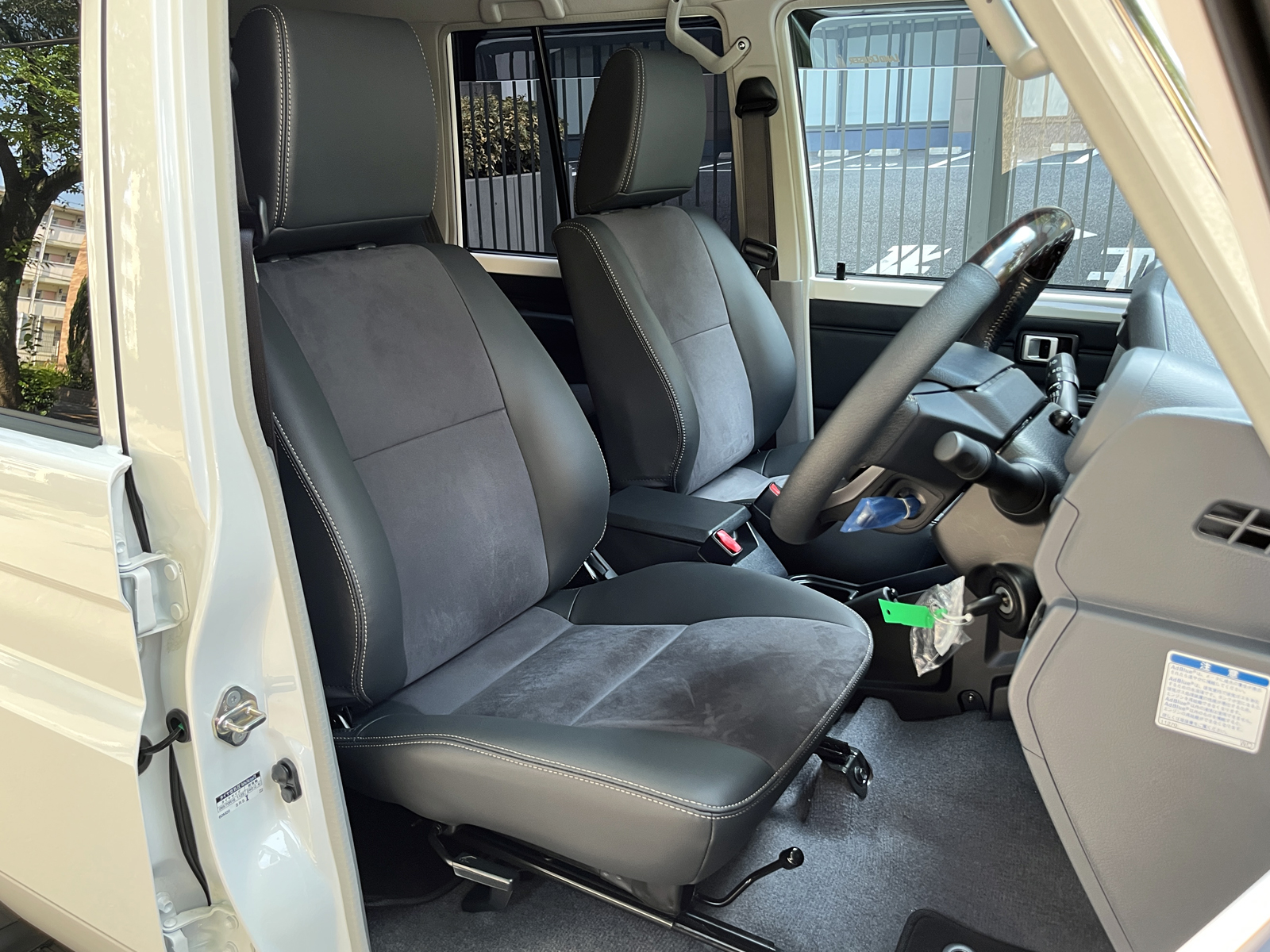 LAND CRUISER 70 AXリッチライン