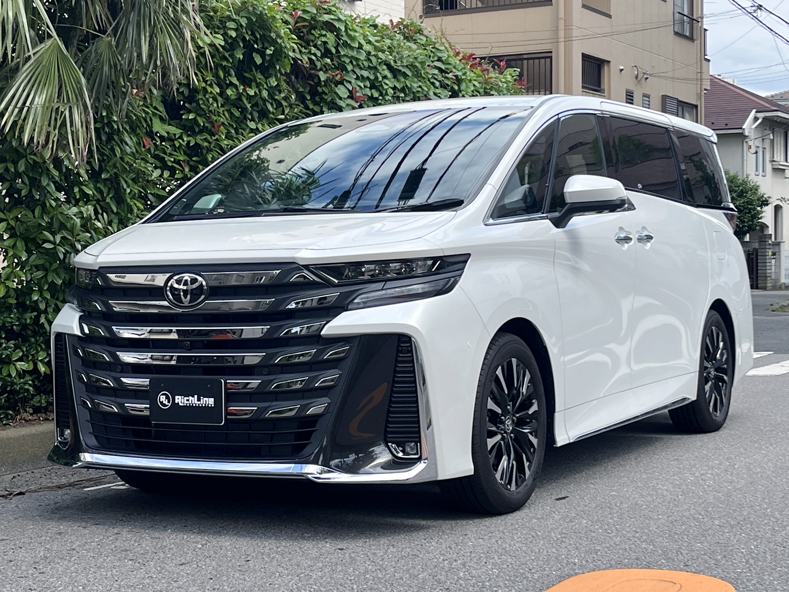 VELLFIRE HEV Executive Loungeリッチライン