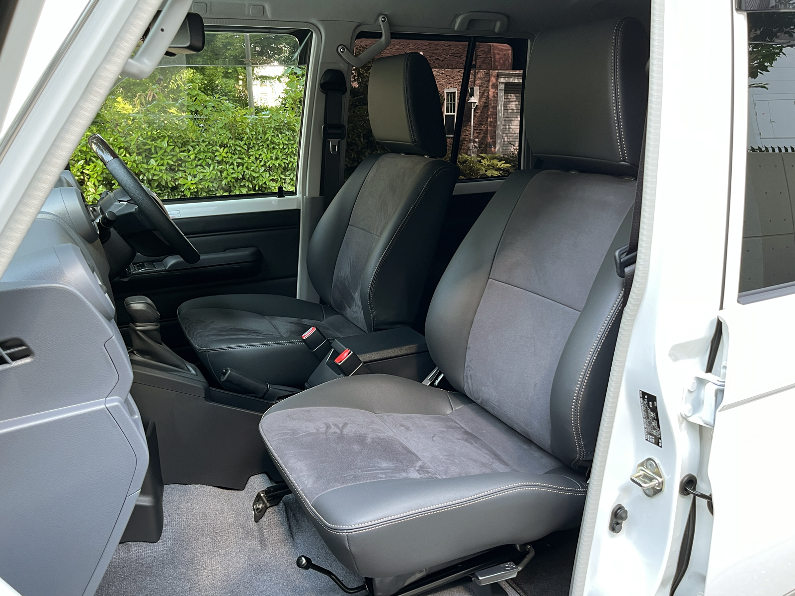 LAND CRUISER 70 AXリッチライン