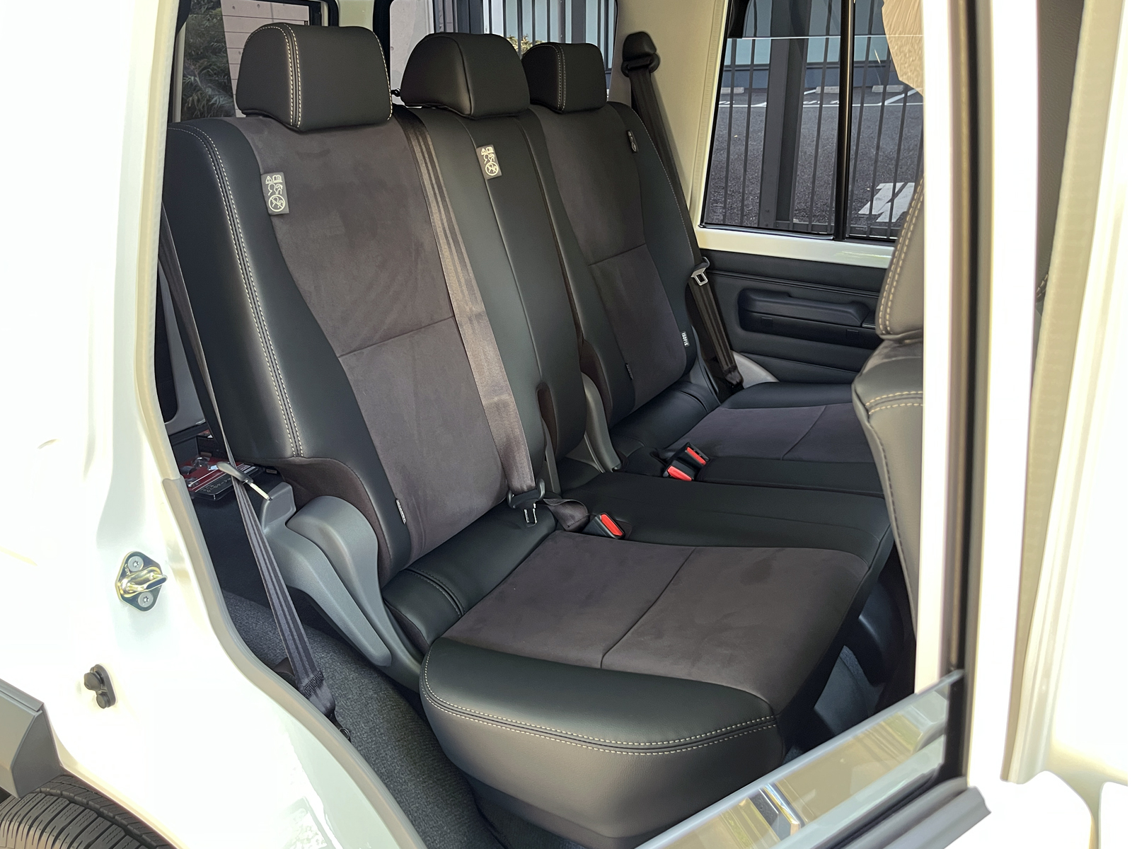 LAND CRUISER 70 AXリッチライン