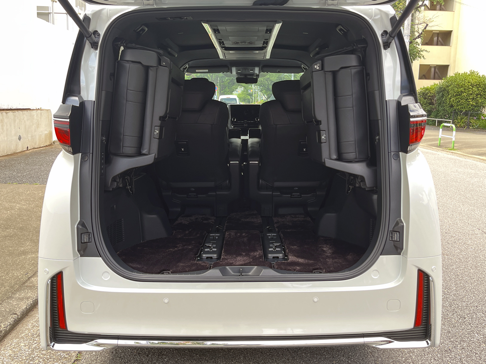 VELLFIRE HEV Executive Loungeリッチライン