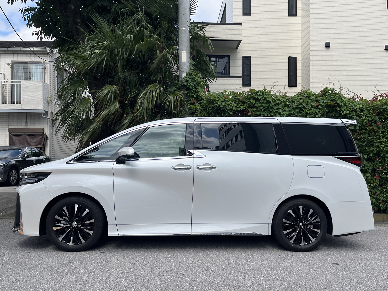 VELLFIRE HEV Executive Loungeリッチライン
