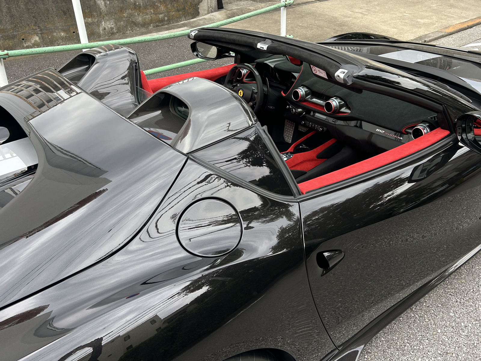 812 Competizione Aリッチライン