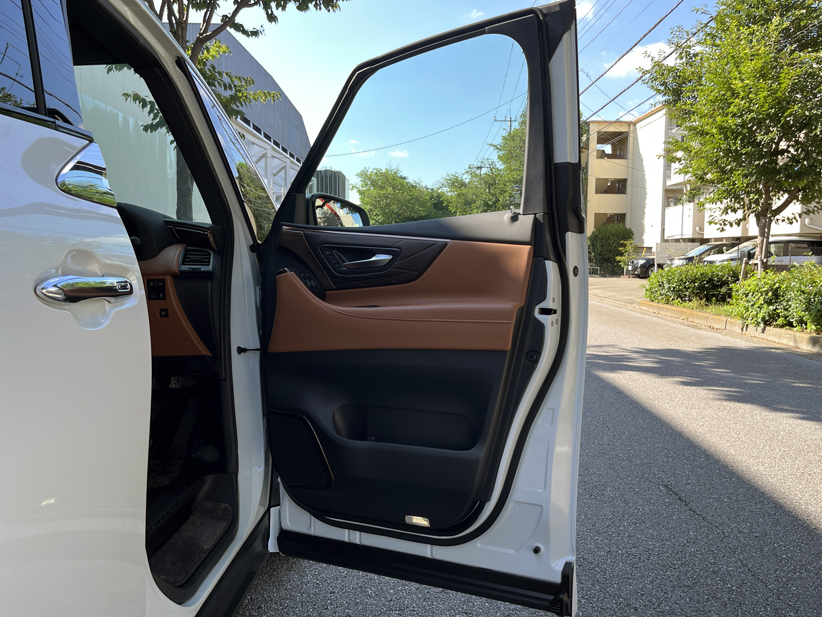 VELLFIRE PHEV Executive Loungeリッチライン
