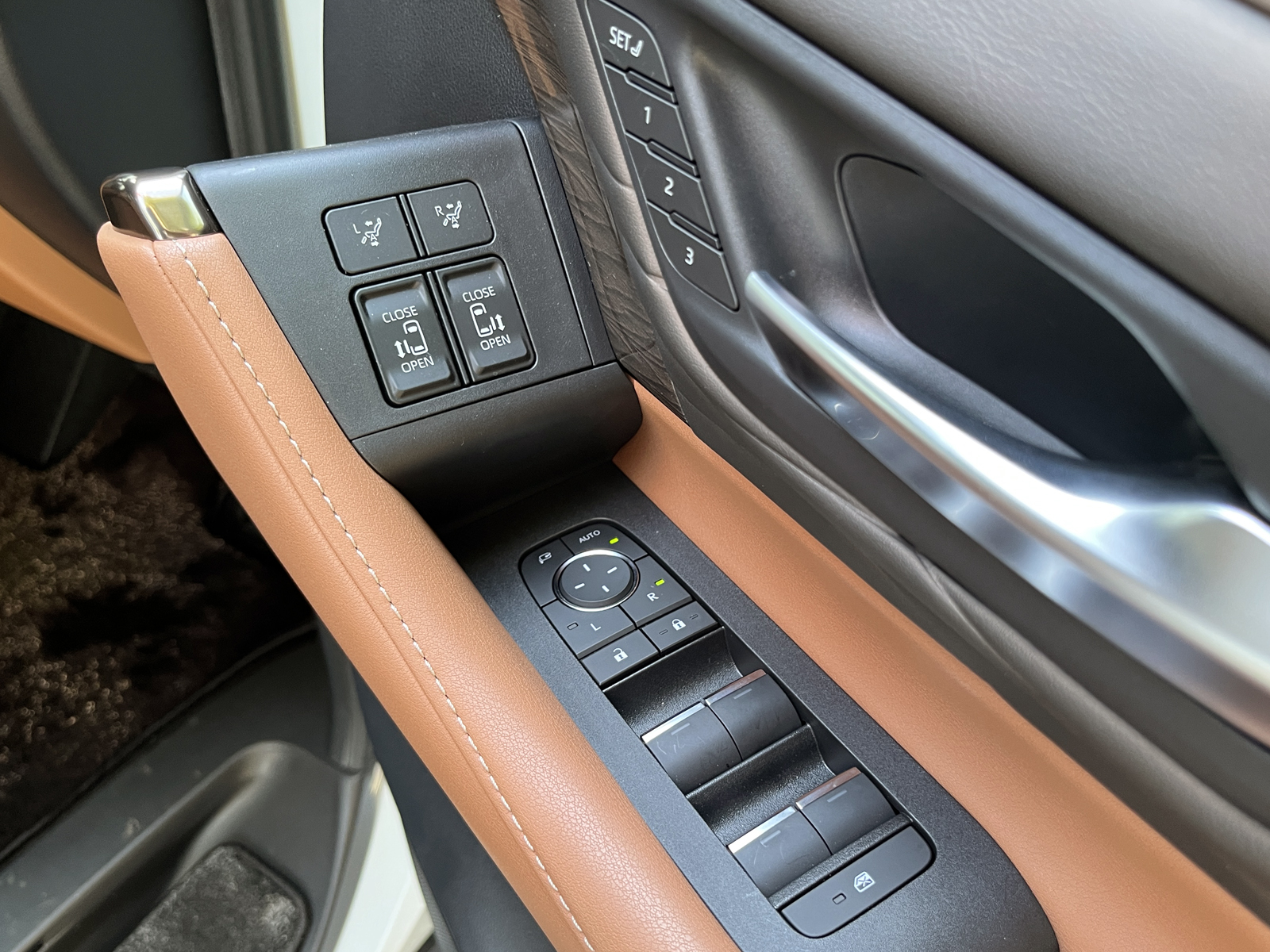 VELLFIRE PHEV Executive Loungeリッチライン