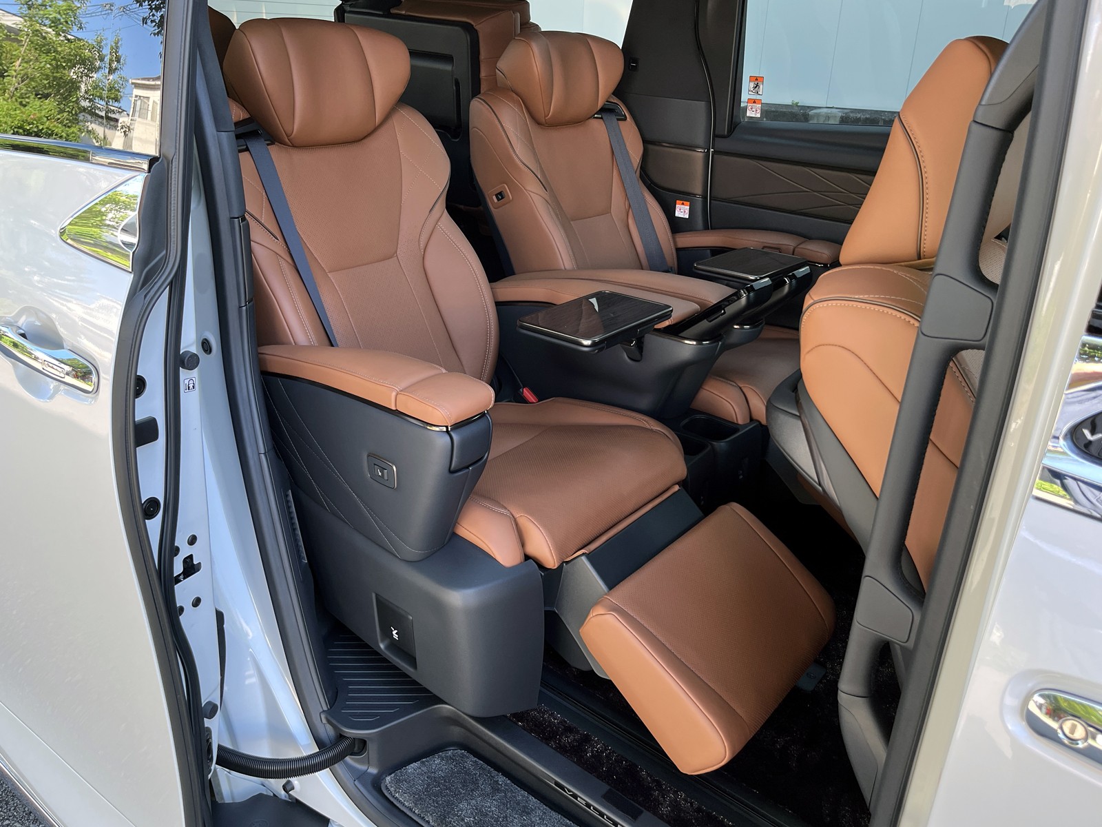 VELLFIRE PHEV Executive Loungeリッチライン