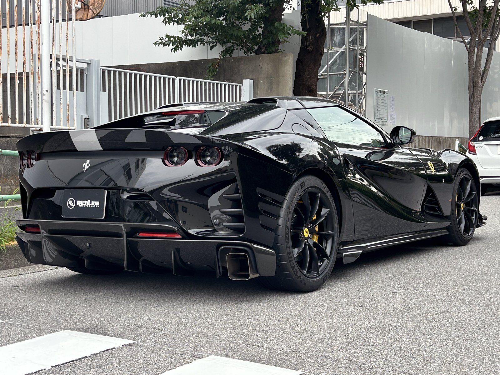 812 Competizione Aリッチライン