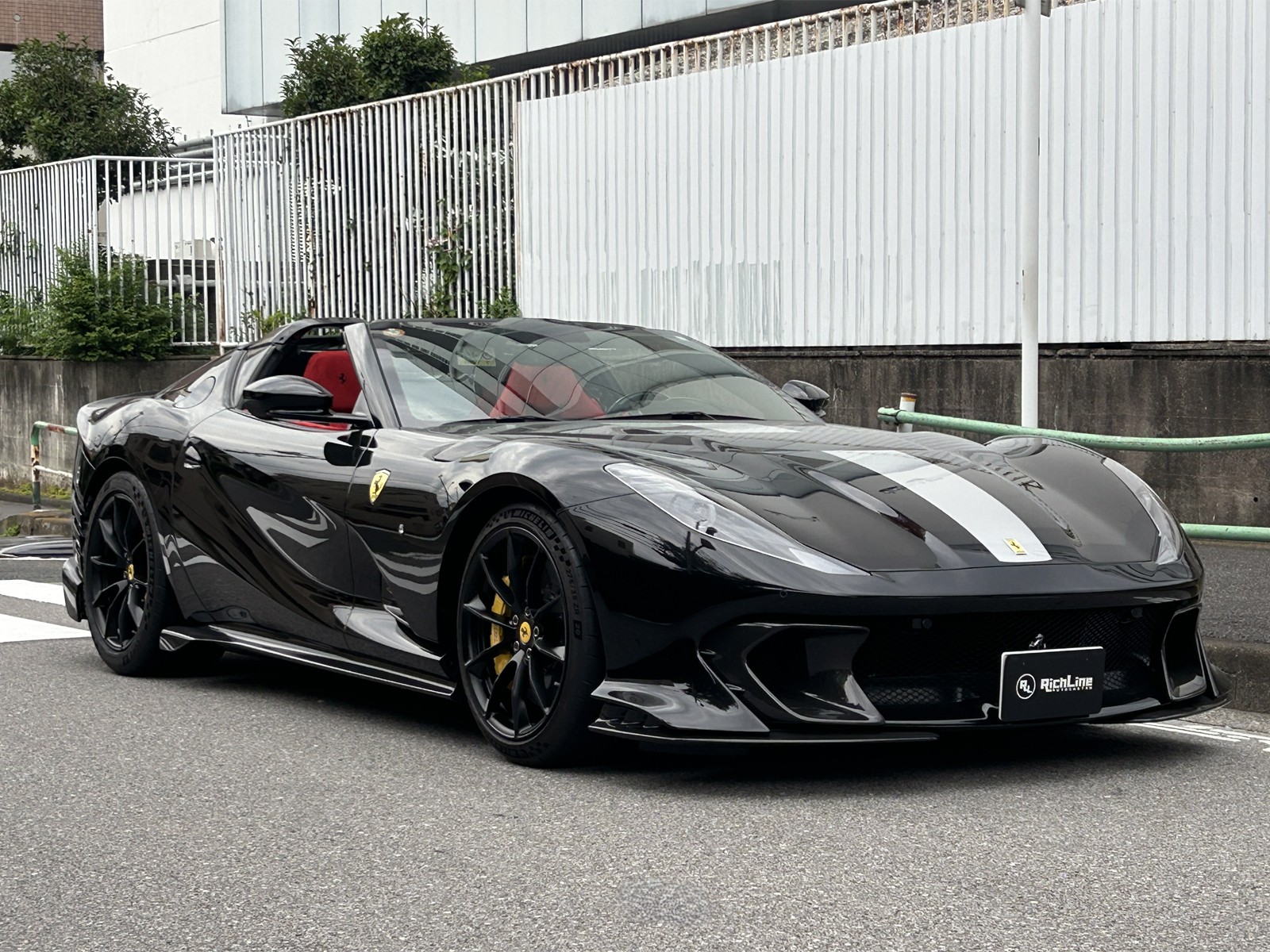 812 Competizione Aリッチライン
