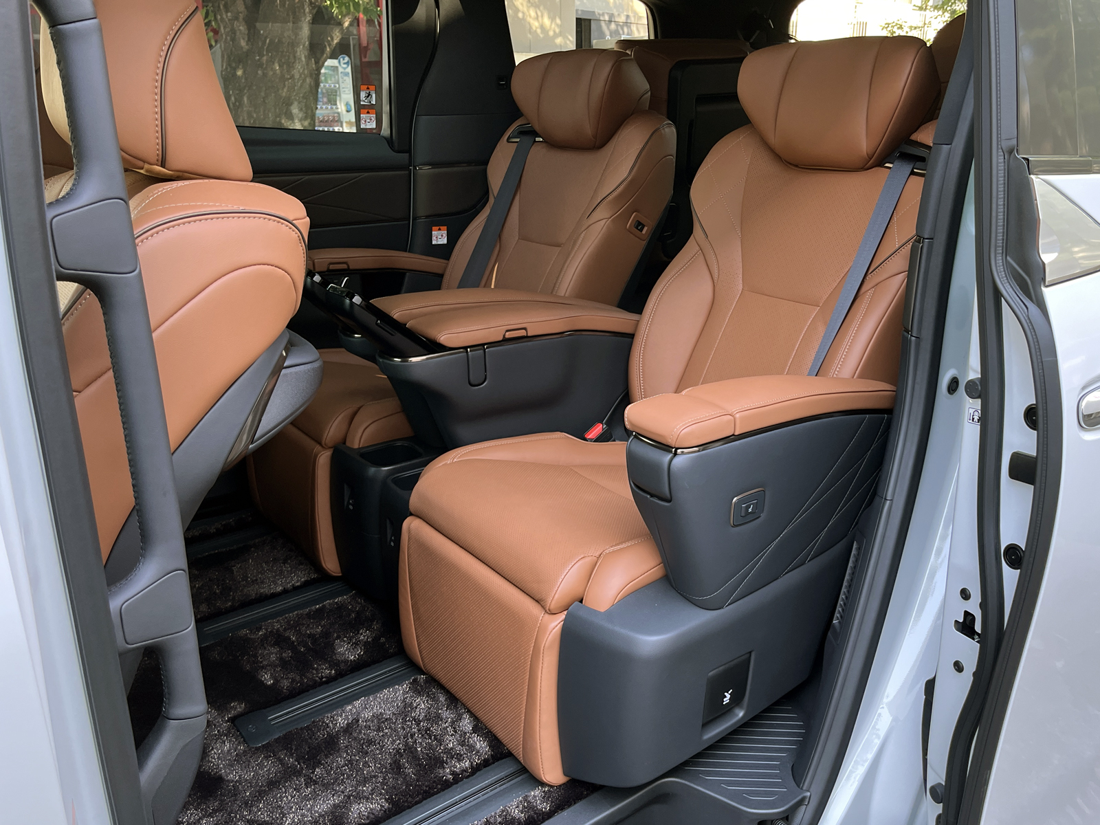 VELLFIRE PHEV Executive Loungeリッチライン