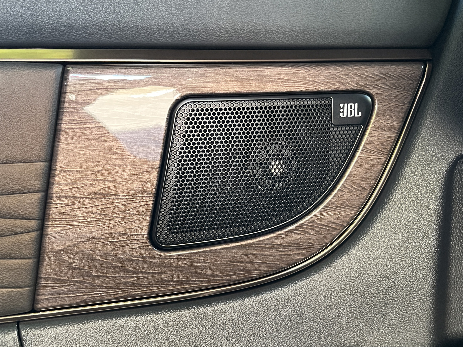VELLFIRE PHEV Executive Loungeリッチライン