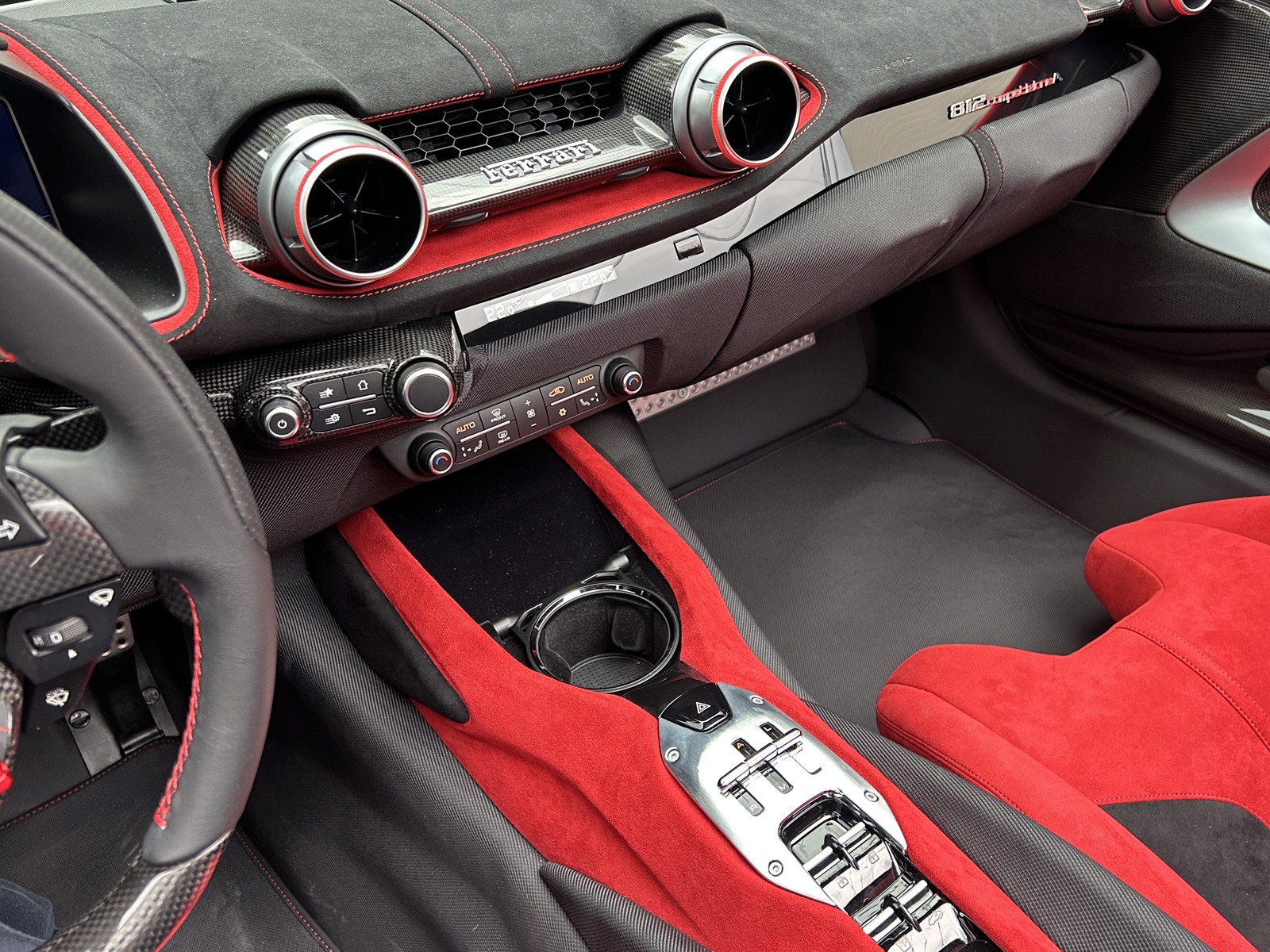 812 Competizione Aリッチライン