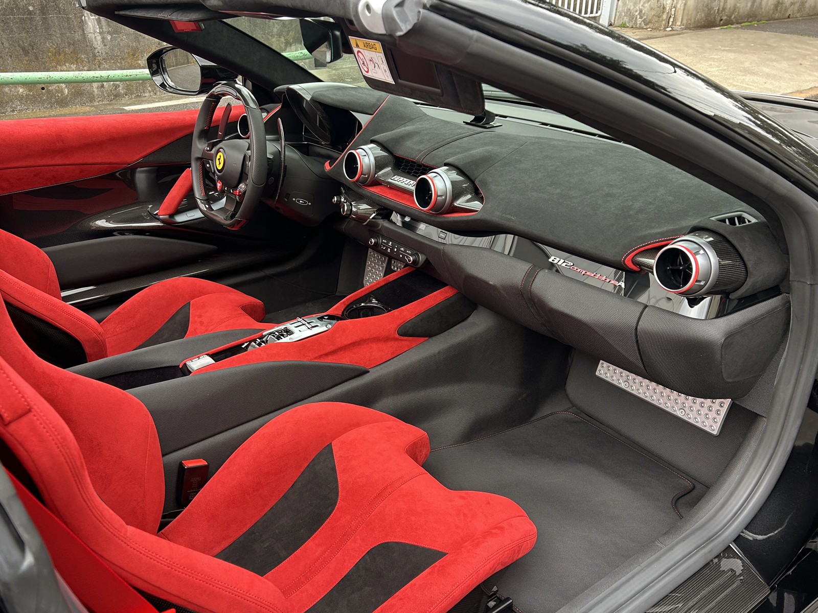 812 Competizione Aリッチライン